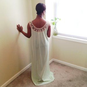 Vintage Vanity Fair Full Length Nightgown